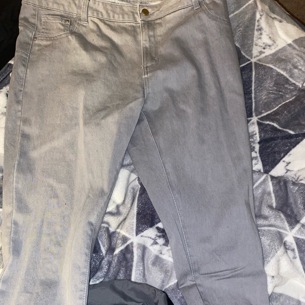 Grey skinny jeans